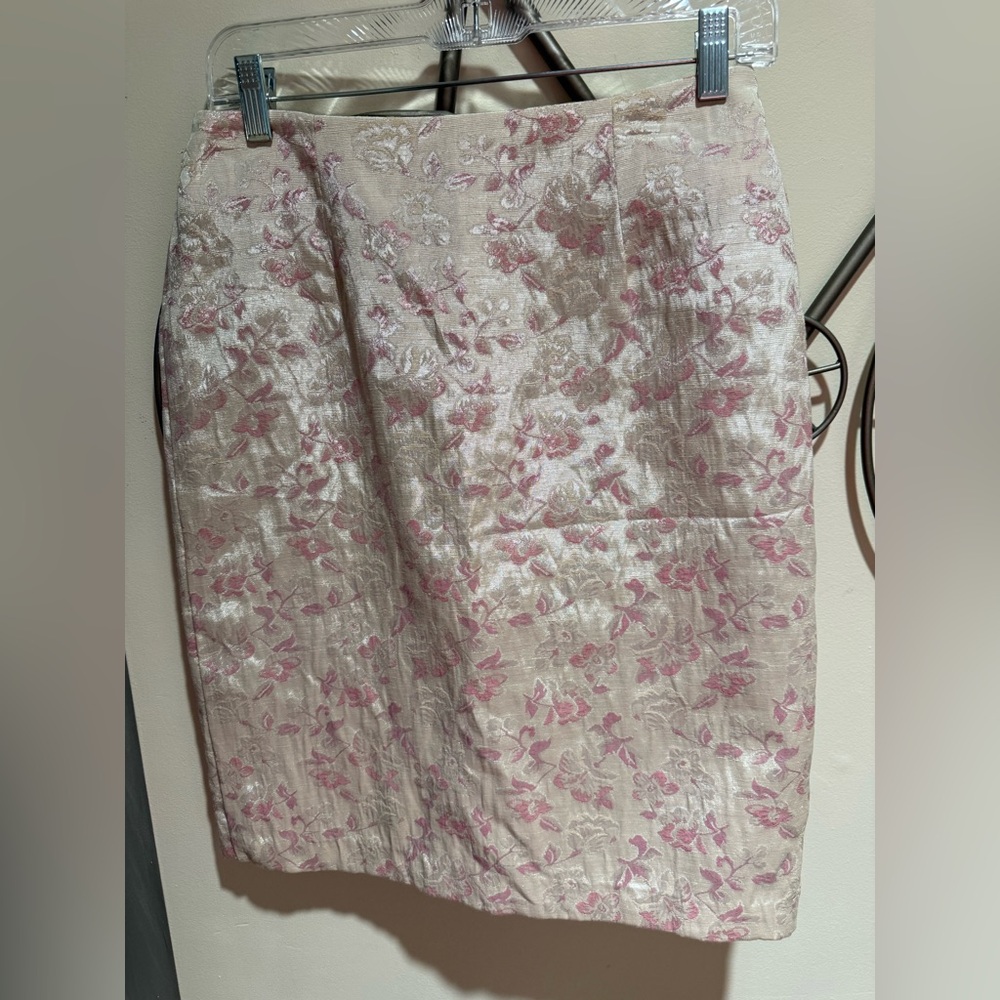 Jaclyn Smith Pink and Cream Floral Pencil Skirt, Size 8